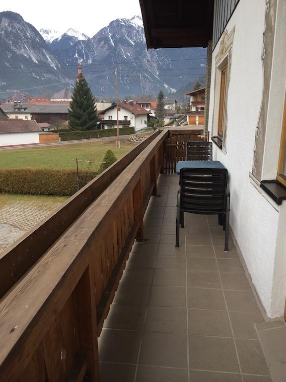 Haus Scholl Acomodação com café da manhã Nassereith Exterior foto