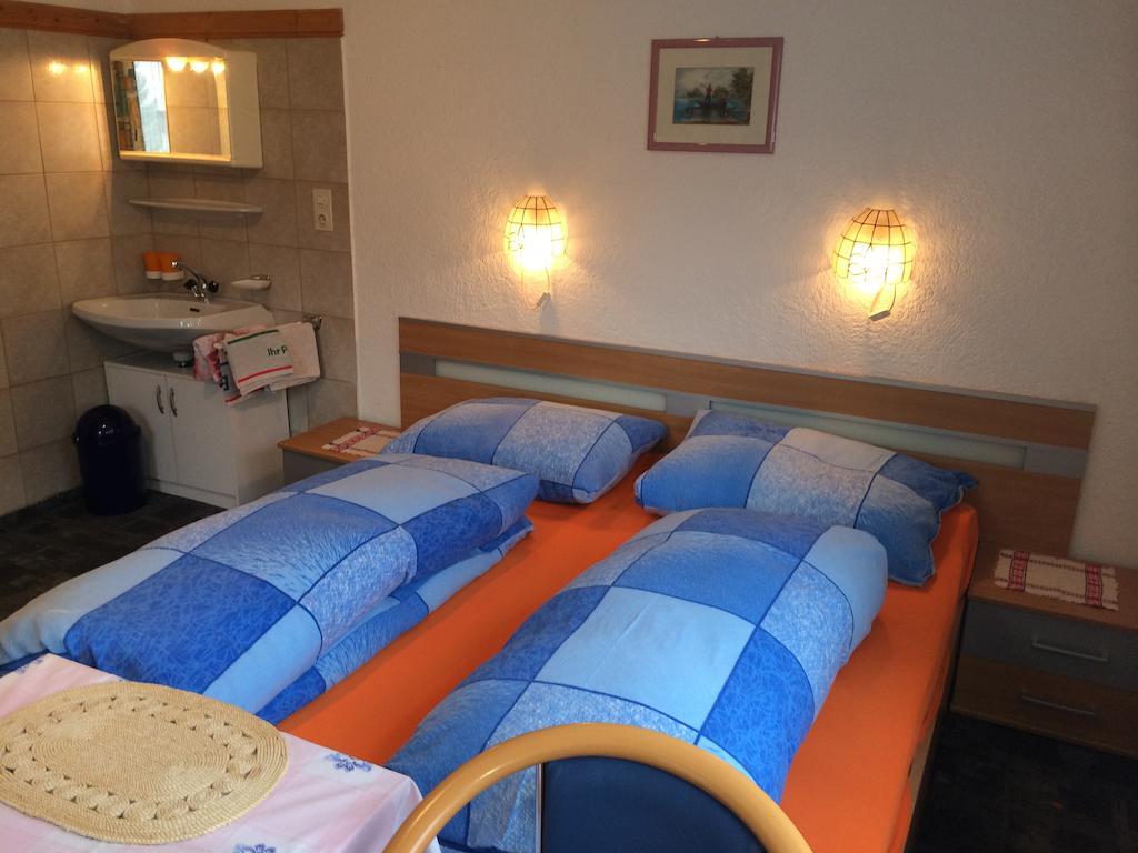 Haus Scholl Acomodação com café da manhã Nassereith Quarto foto